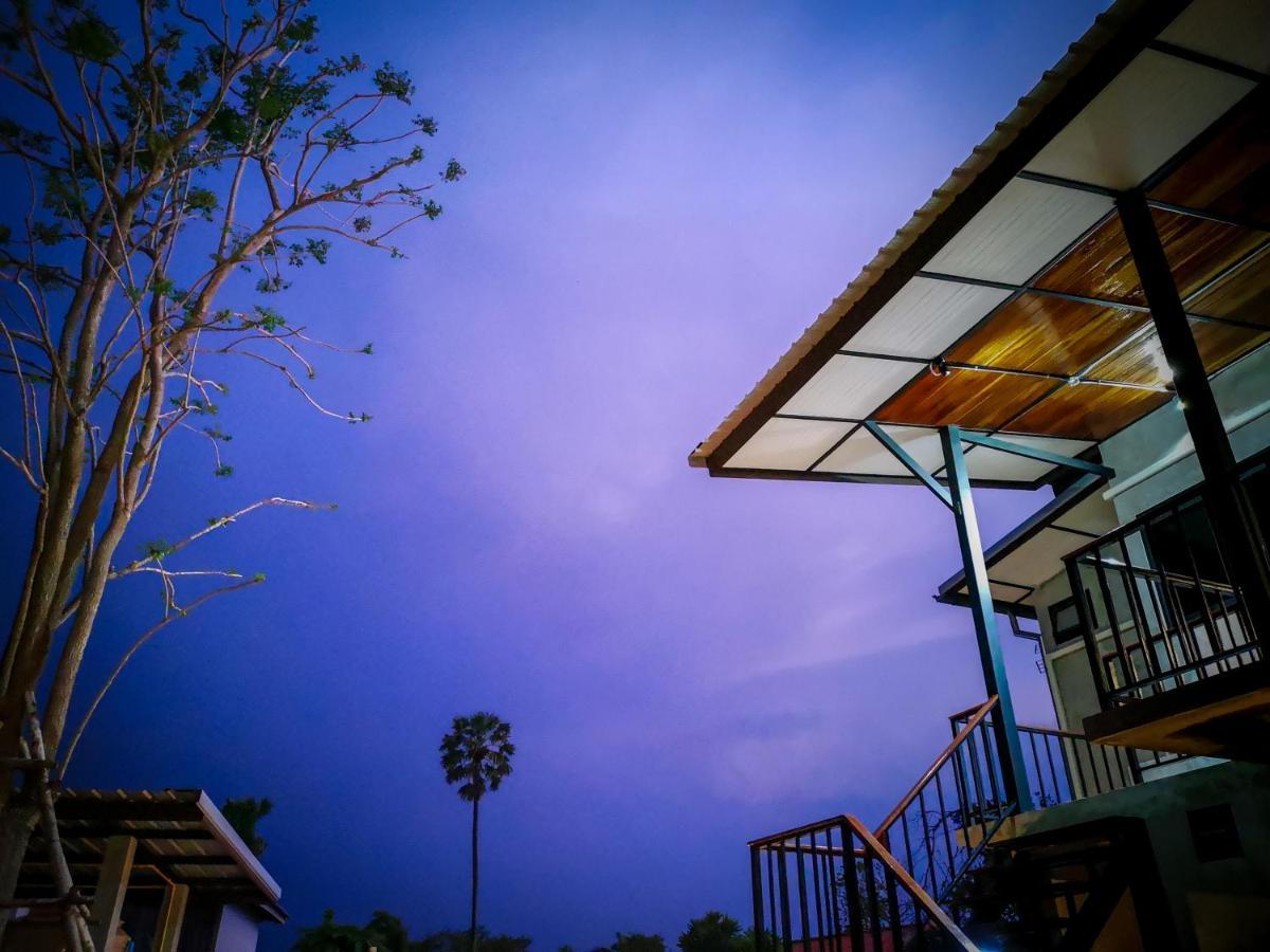 Baan Rabiangdao UthaiThani Uthai Thani Luaran gambar