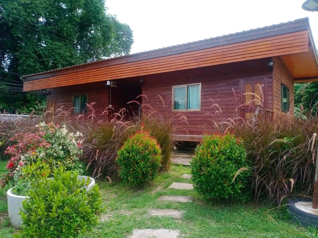 Baan Rabiangdao UthaiThani Uthai Thani Luaran gambar